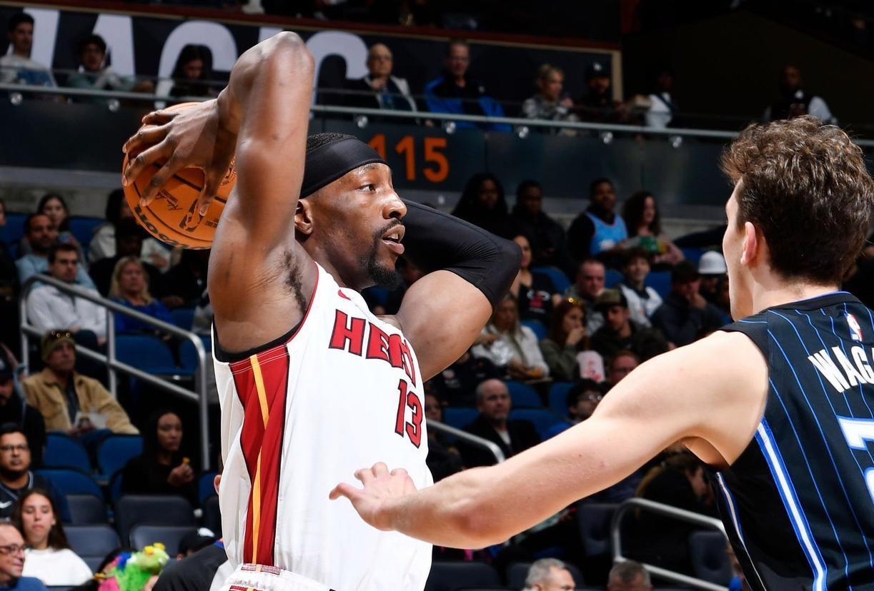  巴特勒连续十场比赛得分超过爆冷，西班牙队挑战极限！